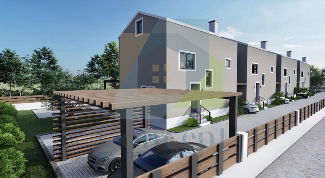 Poreč, okolica, Hiša na koncu niza s bazenom na mirni lokaciji 11 km od morja