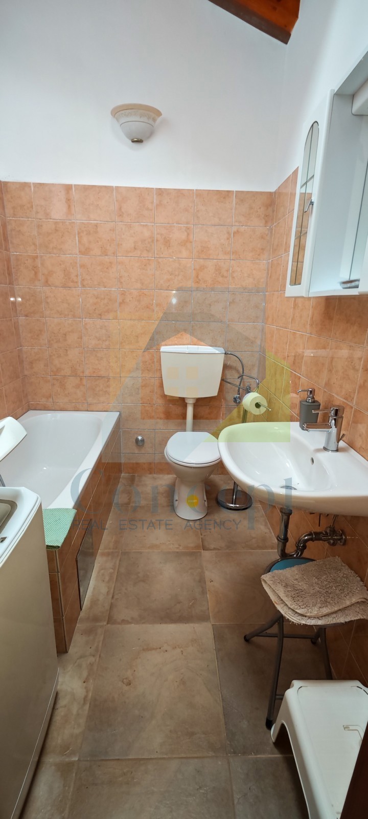 Poreč, okolica, Kamena hiša z obsežno okolico in pogledom na morje, 5 km od morja