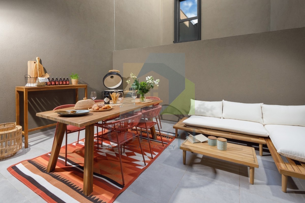 Poreč, Hiša v nizu s pogledom na morje, 900 m od morja