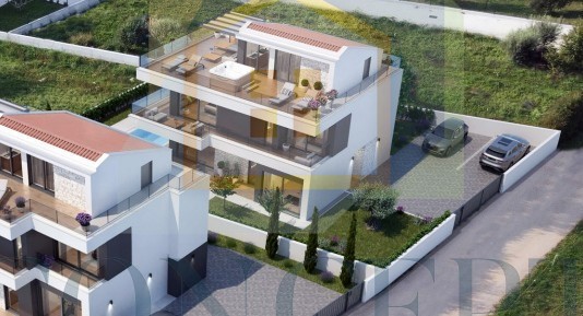 Poreč, uža okolica, samostojna luksuzna vila s bazenom i krovno teraso, 2 km od morja