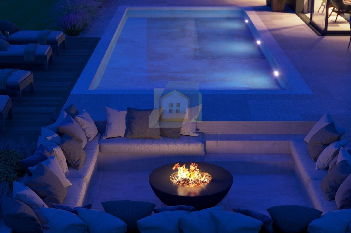 Poreč, okolica, Moderna vila s bazenom na robu vasi, 17 km od morja