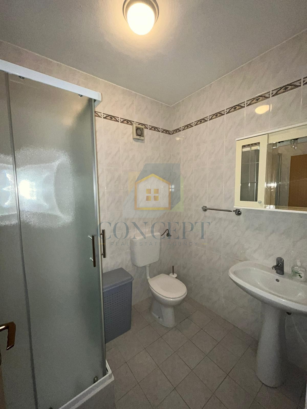 Poreč, okolica, Apartmajska hiša na odlični lokaciji, 800 m od morja