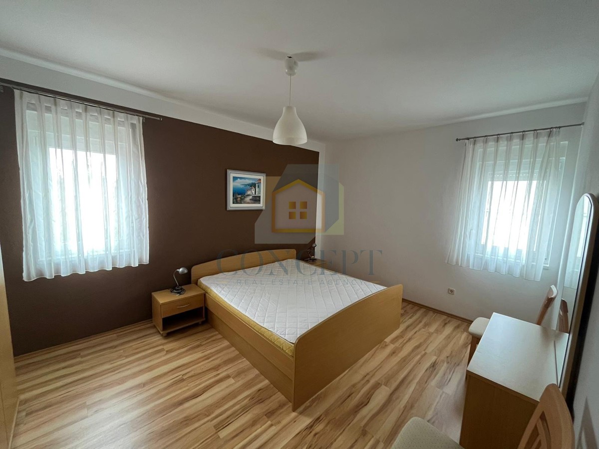 Poreč, okolica, Apartmajska hiša na odlični lokaciji, 800 m od morja