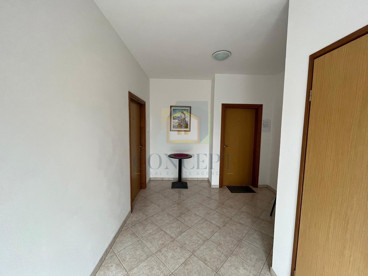 Poreč, okolica, Apartmajska hiša na odlični lokaciji, 800 m od morja