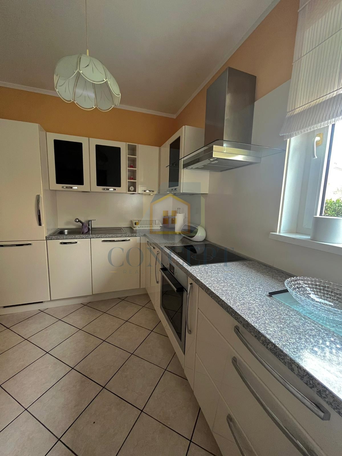 Poreč, okolica, Apartmajska hiša na odlični lokaciji, 800 m od morja