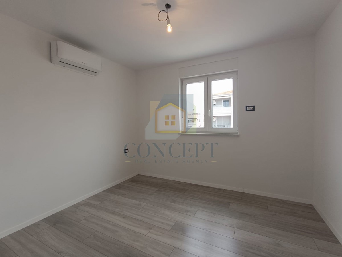 Poreč, okolica, Stan na 1. nadstropju s 2 spalnici, 7 km od morja