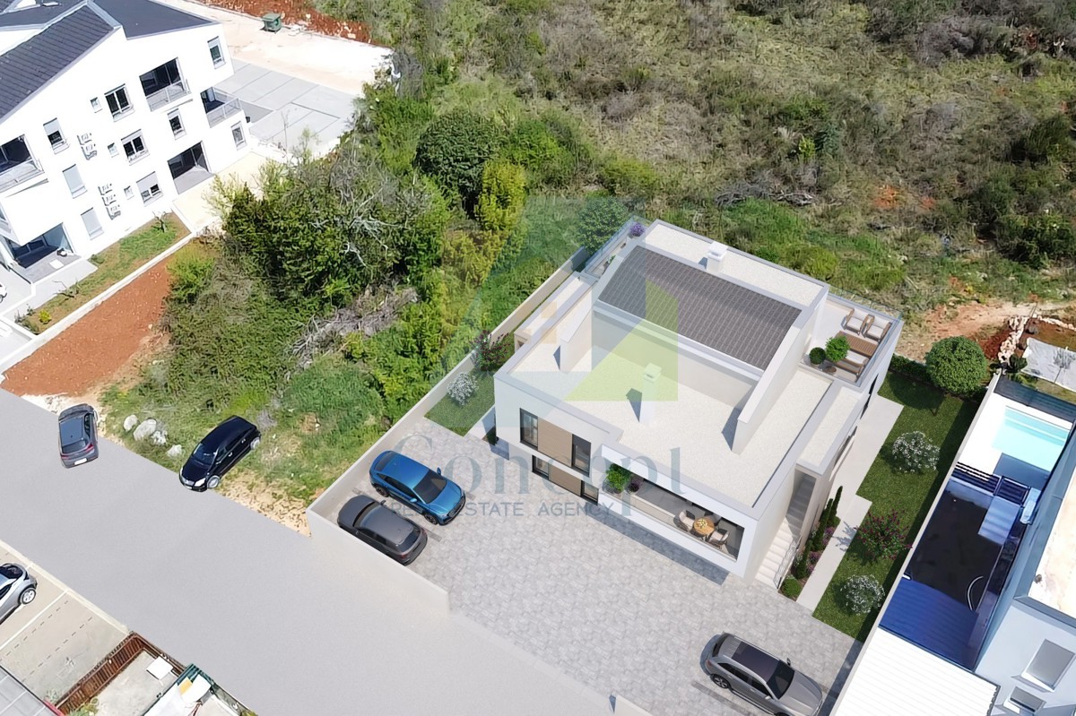 Umag, okolica, Luksuzni dvoetažni stan s krovno teraso, 300 m od morja