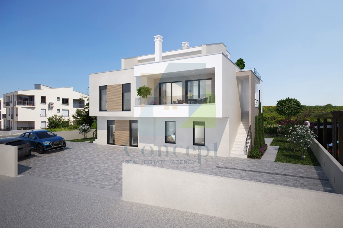 Umag, okolica, Luksuzni dvoetažni stan s krovno teraso, 300 m od morja