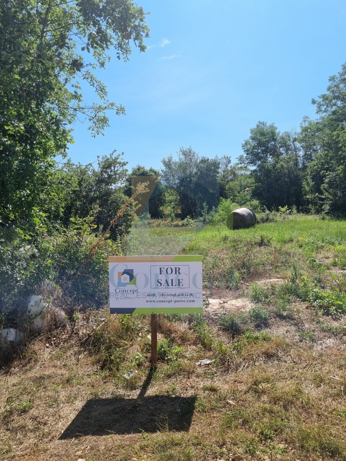 Poreč, Baderna - EKSKLUZIVA AGENCIJE - Gradbena zemljišča z negrađevinskimi, 20 km od morja
