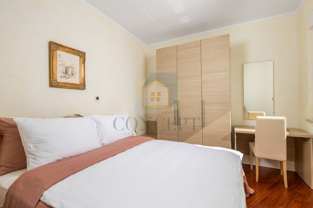 Opatija, Hotel z do 13 apartmaji in bazenom, 40 m od morja