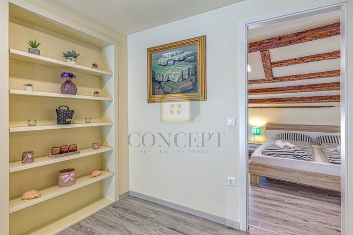 Poreč, center, Stan z eno spalnico, 1. vrsta do morja