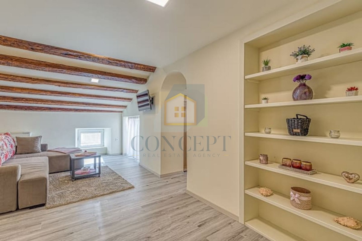 Poreč, center, Stan z eno spalnico, 1. vrsta do morja