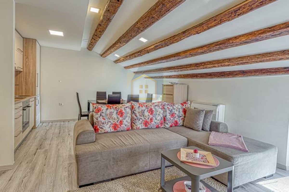 Poreč, center, Stan z eno spalnico, 1. vrsta do morja