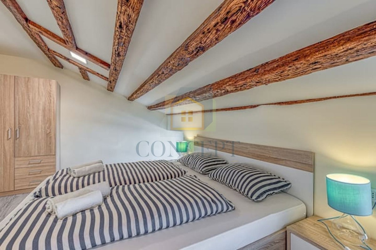 Poreč, center, Stan z eno spalnico, 1. vrsta do morja