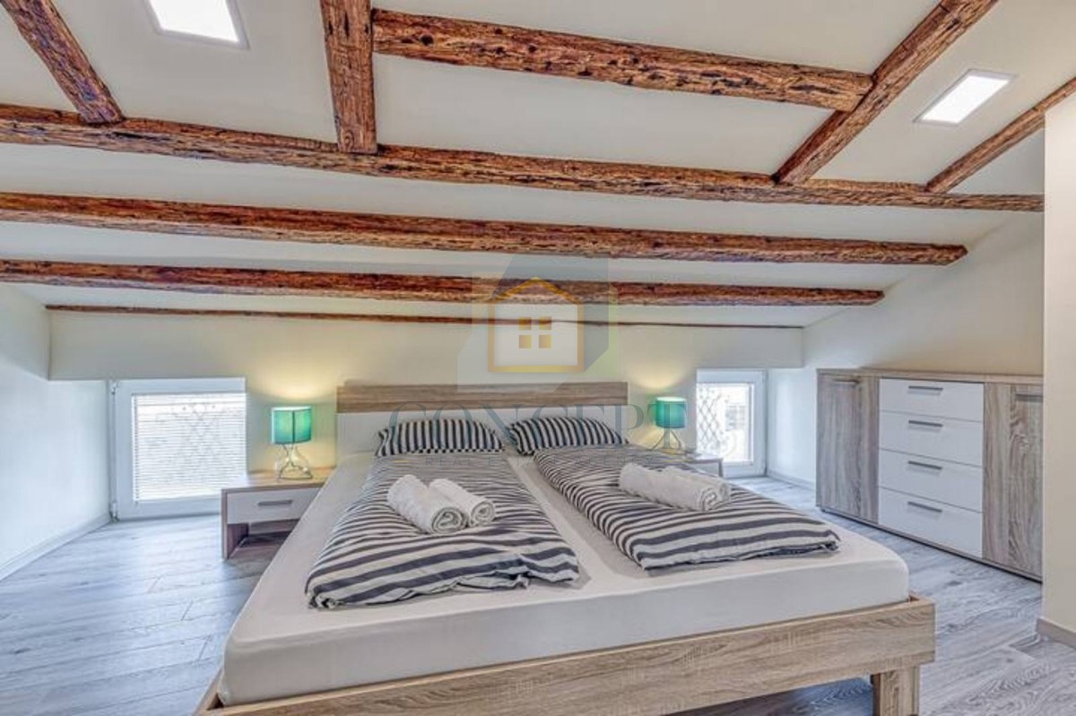 Poreč, center, Stan z eno spalnico, 1. vrsta do morja