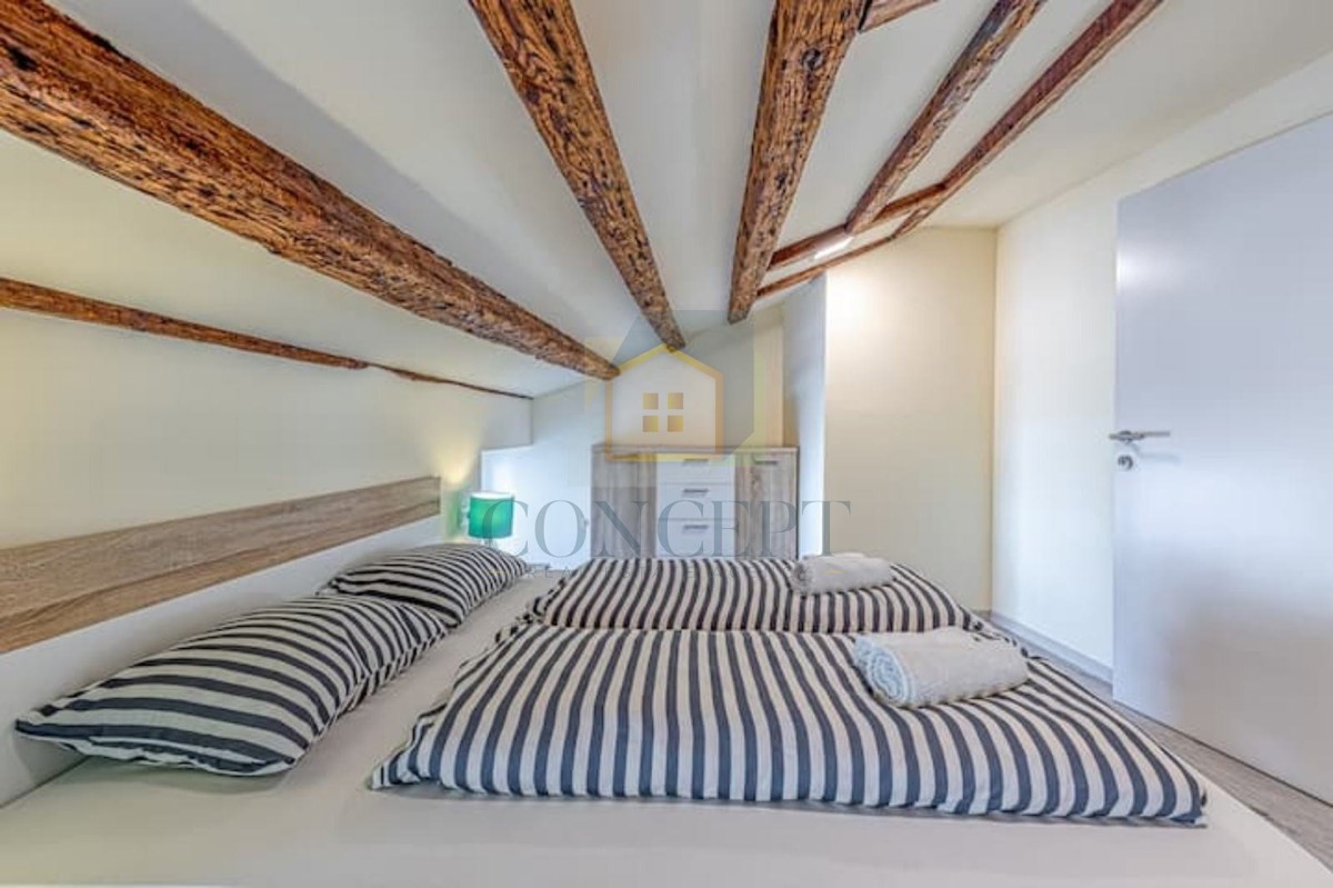 Poreč, center, Stan z eno spalnico, 1. vrsta do morja