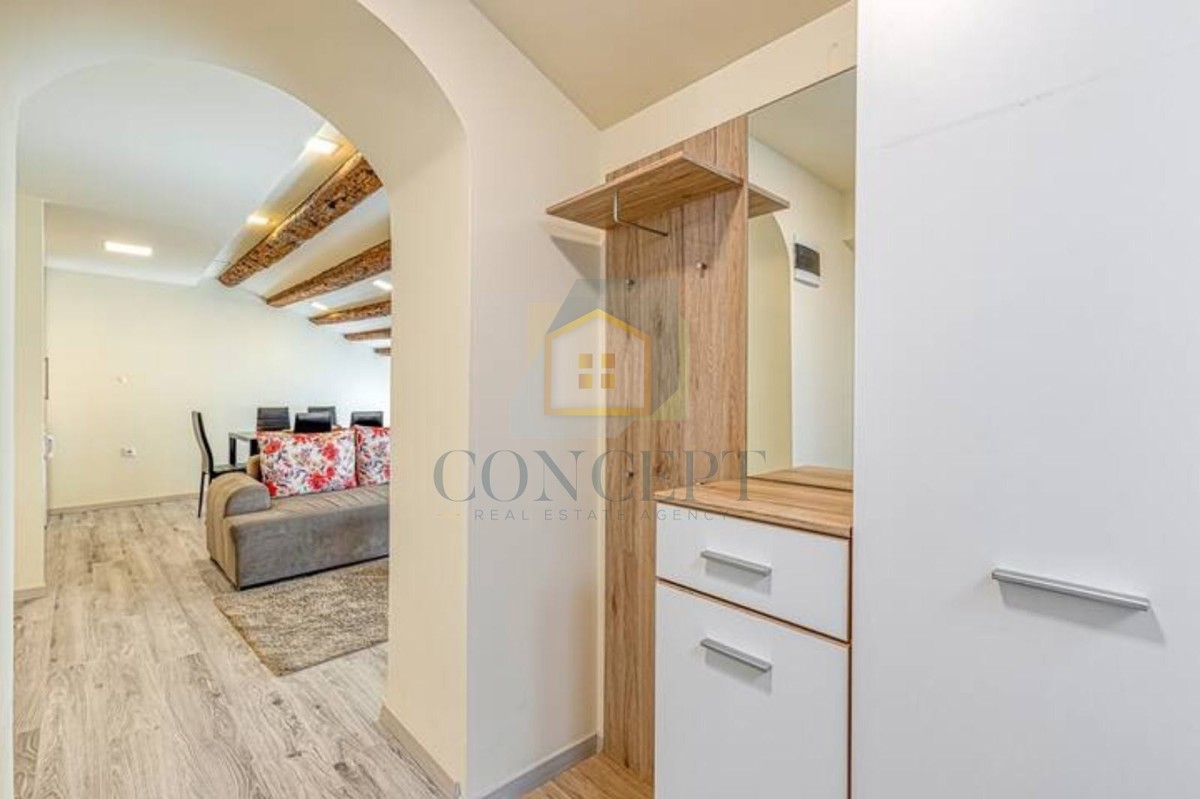 Poreč, center, Stan z eno spalnico, 1. vrsta do morja