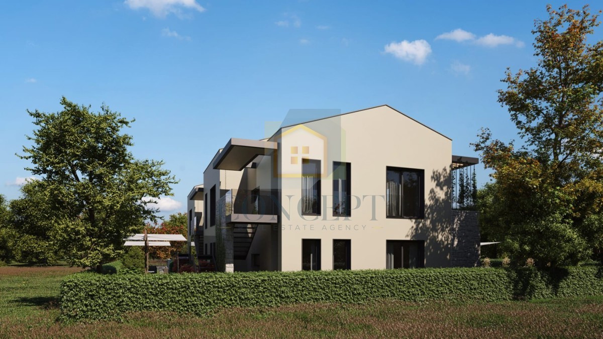 Poreč, okolica, Luksuzno stanovanje v 1. nadstropju s tremi spalnicami in vrtom, 3 km od morja