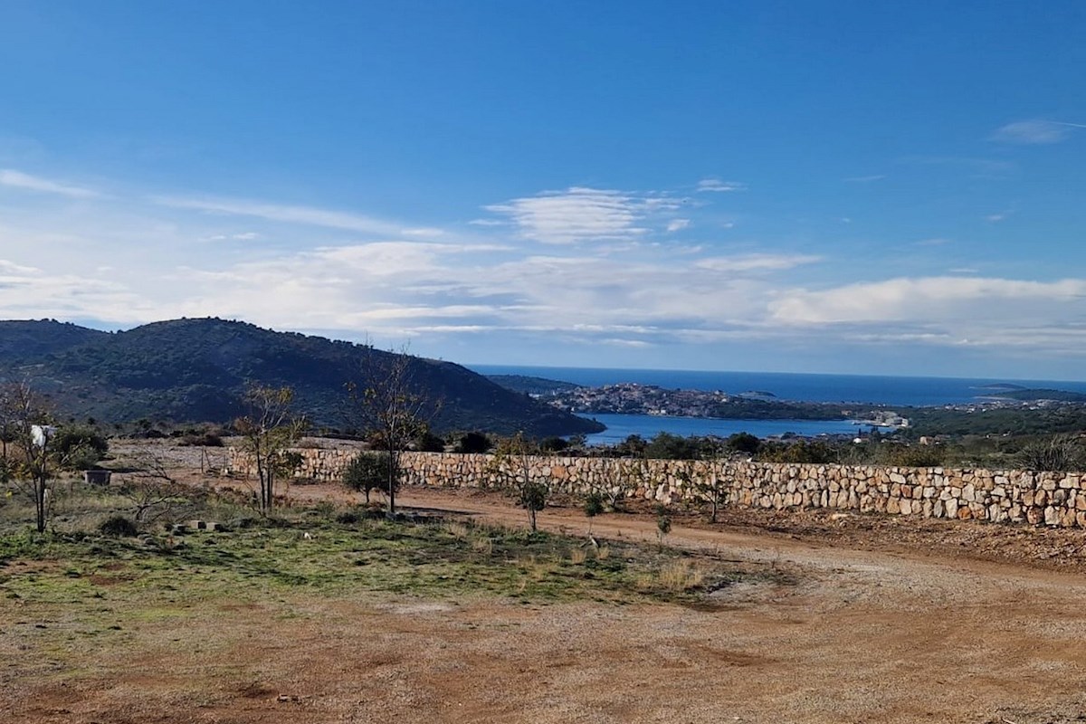 Edinstvena rezidenca s panoramskim pogledom na morje v bližini Rogoznice