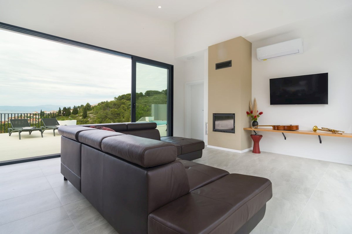 Moderna vila s čudovitim pogledom na morje