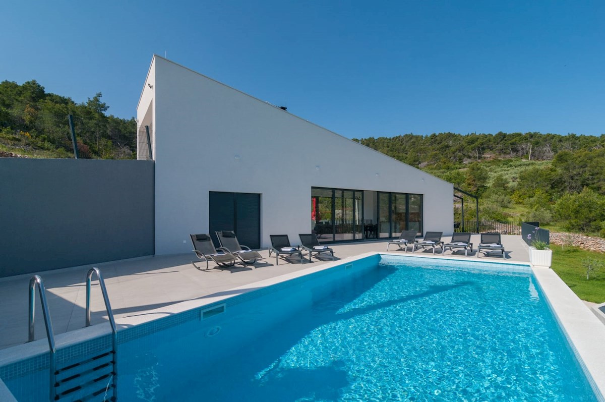 Moderna vila s čudovitim pogledom na morje