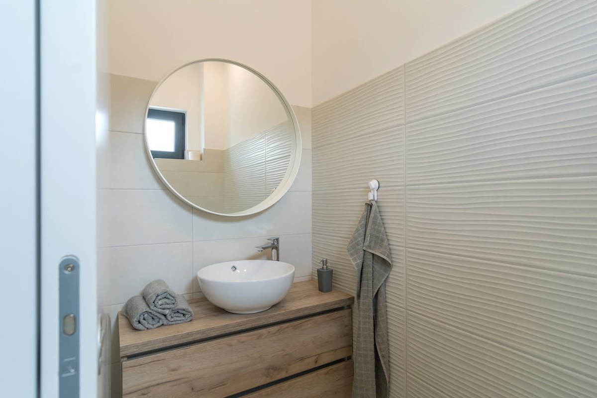 Moderna vila s čudovitim pogledom na morje