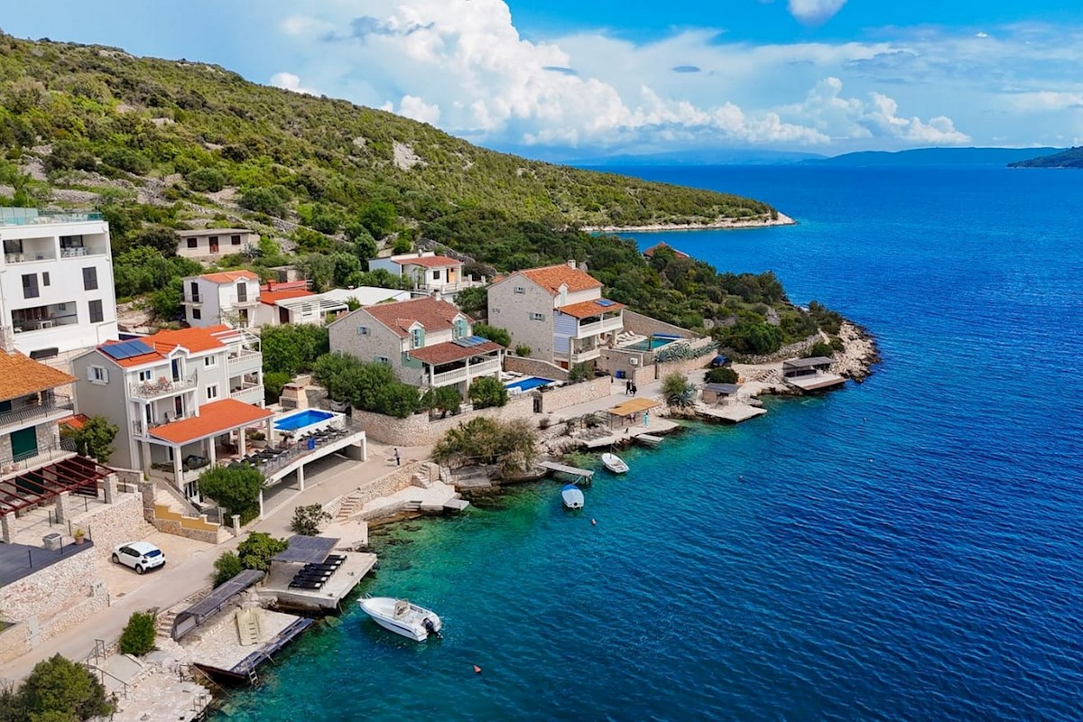 Ekskluzivna kamnita vila ob morju, Vinišće