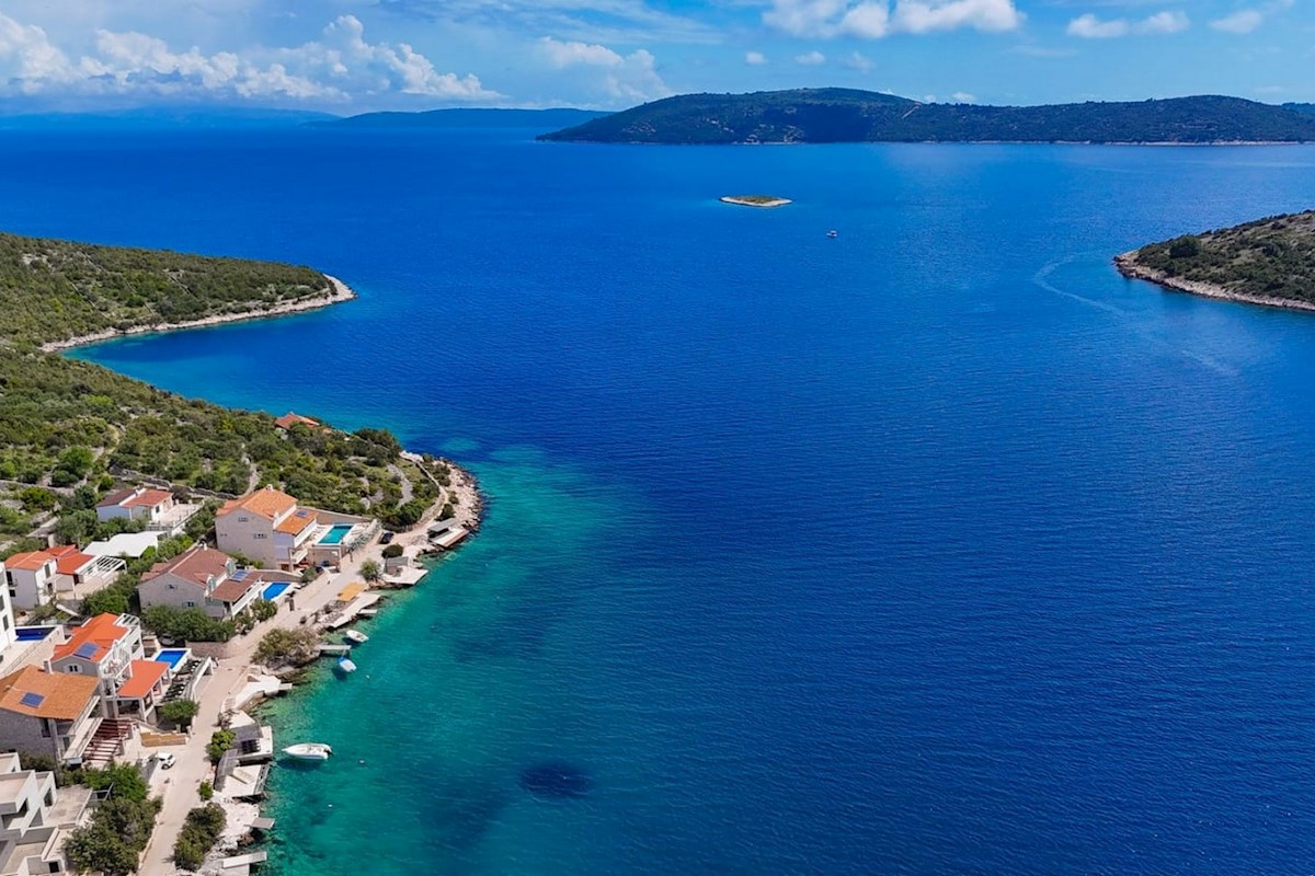 Ekskluzivna kamnita vila ob morju, Vinišće