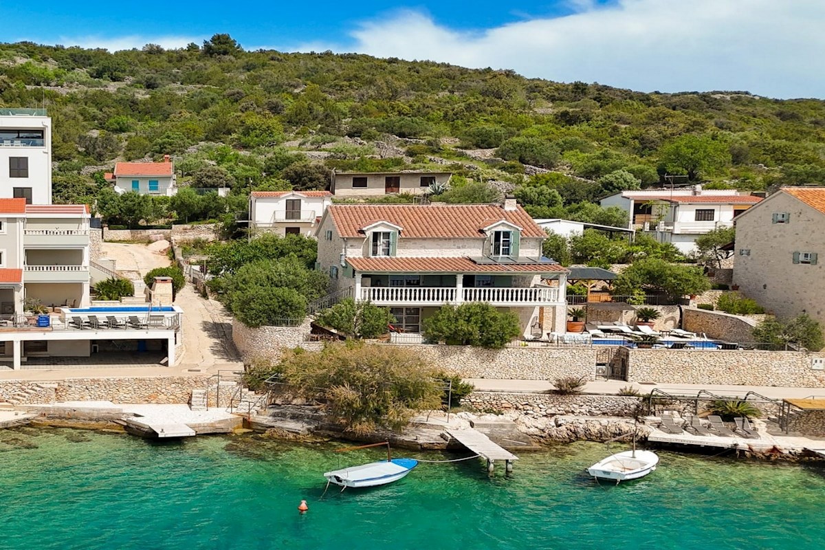 Ekskluzivna kamnita vila ob morju, Vinišće