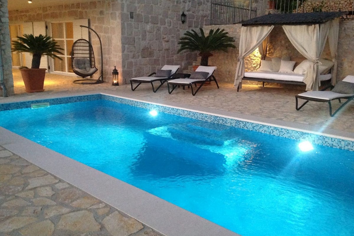 Ekskluzivna kamnita vila ob morju, Vinišće