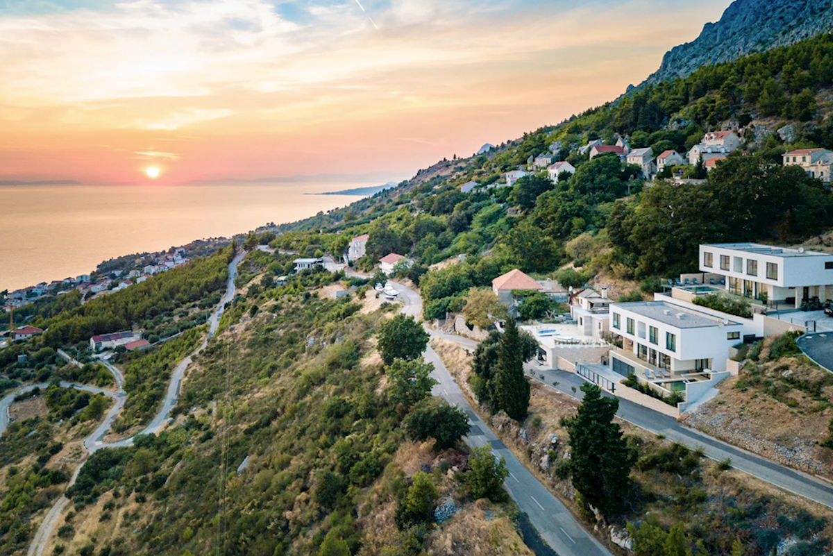 VILLA MARIBELLA-Dve moderni počitniški vili z navdihujočim pogledom na morje