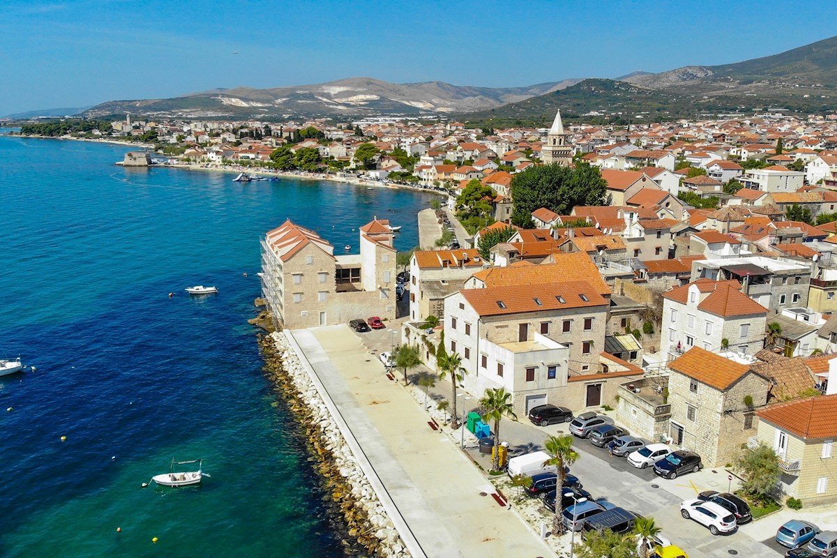 Castelmare Residence - zgodovinska nepremičnina ob morju za prenovo