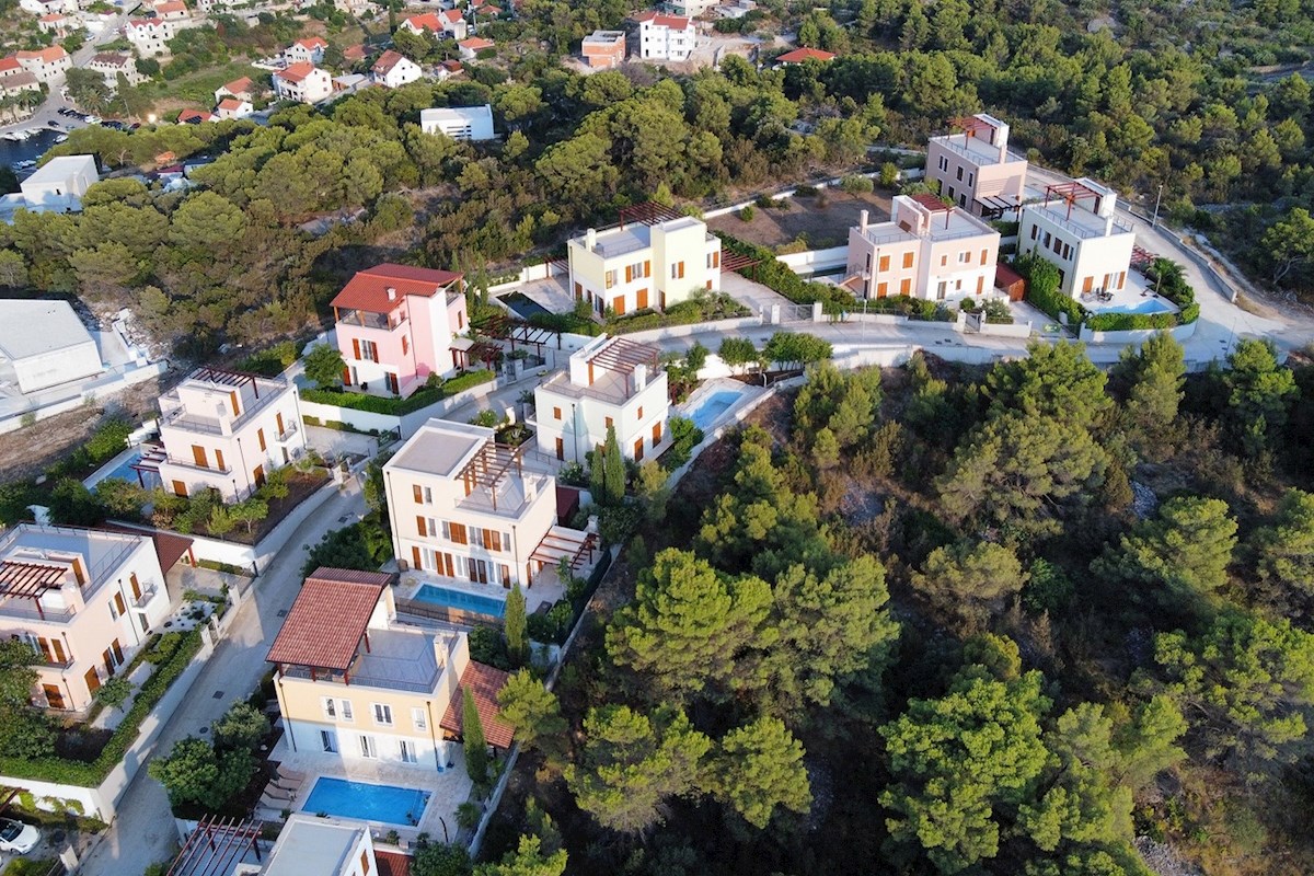 Azure Bay Residence - Moderne sredozemske vile z bazeni na otoku Braču