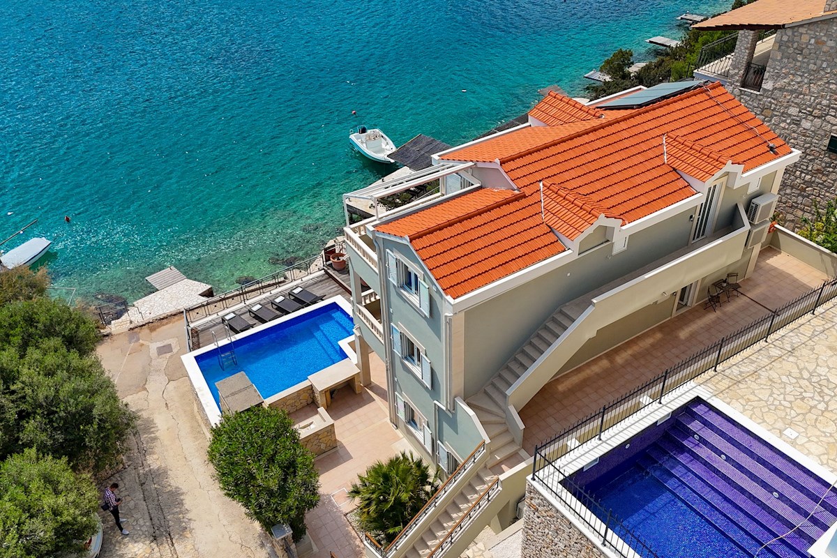 Apartmajska hiša, 1. vrsta do morja, Vinišće