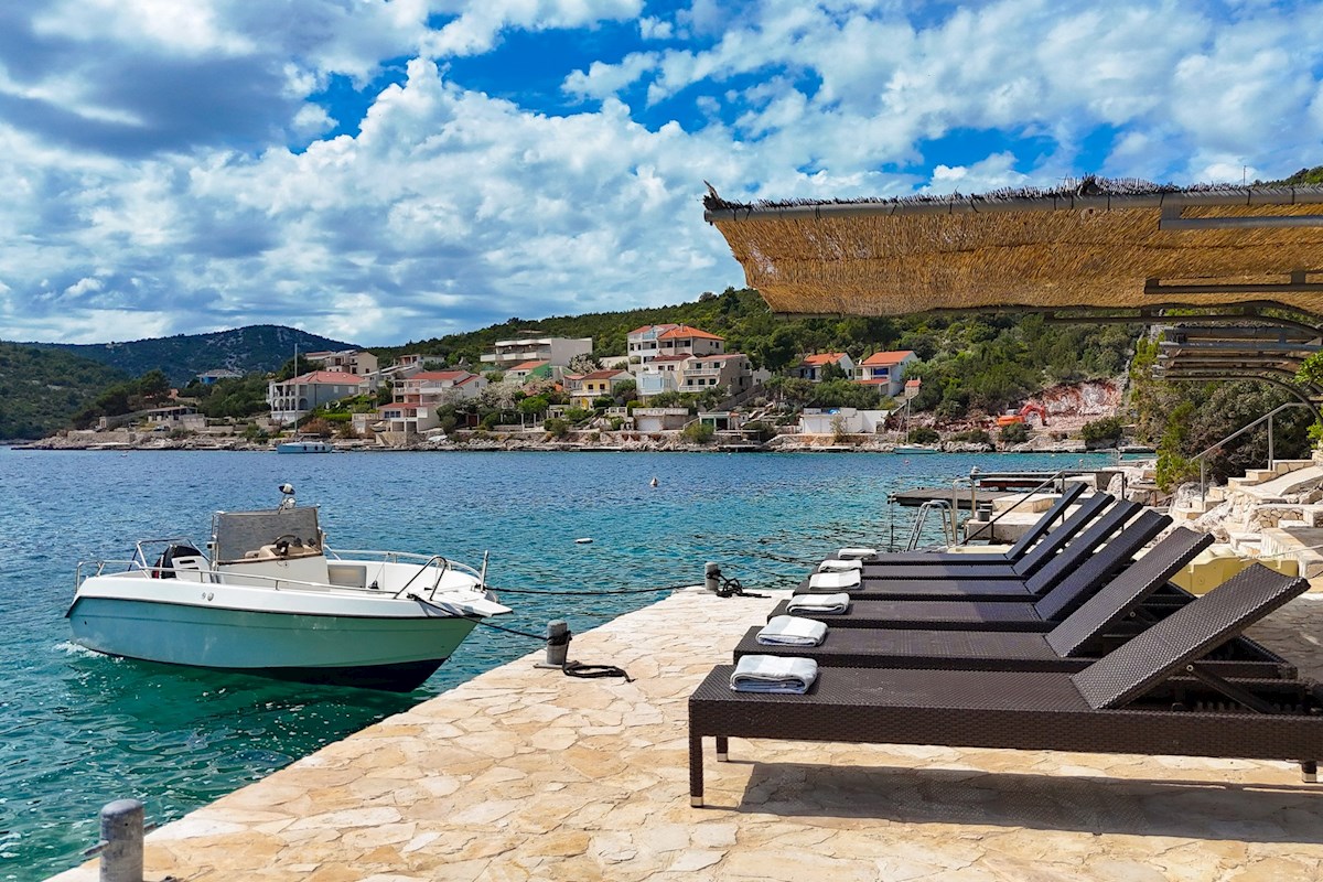 Apartmajska hiša, 1. vrsta do morja, Vinišće