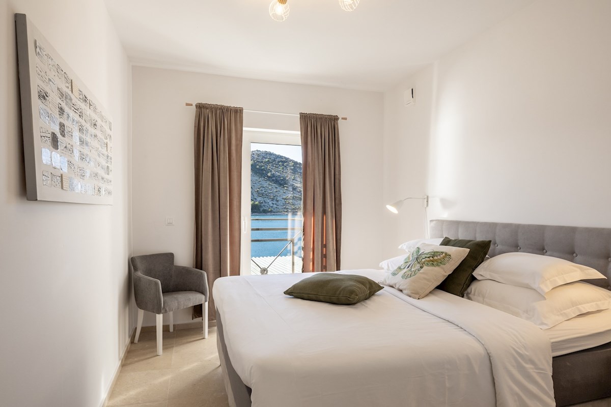 Apartmajska hiša, 1. vrsta do morja, Vinišće