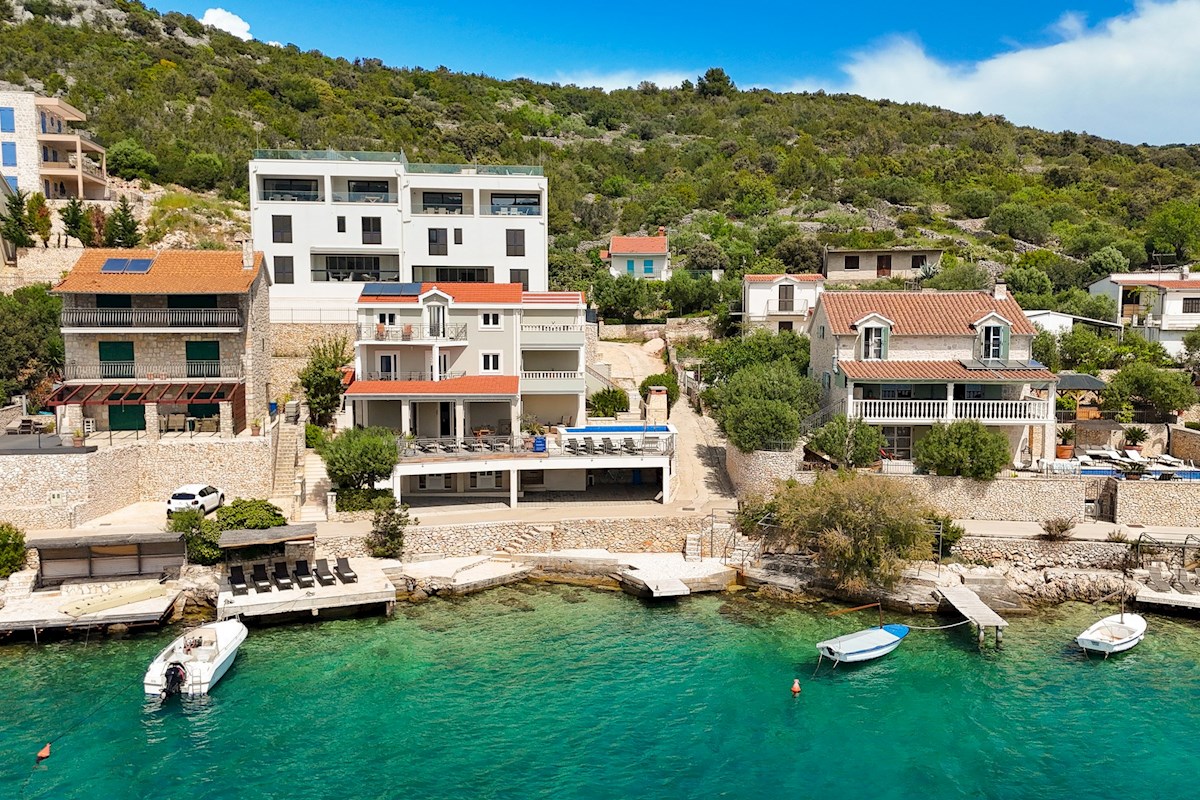 Apartmajska hiša, 1. vrsta do morja, Vinišće