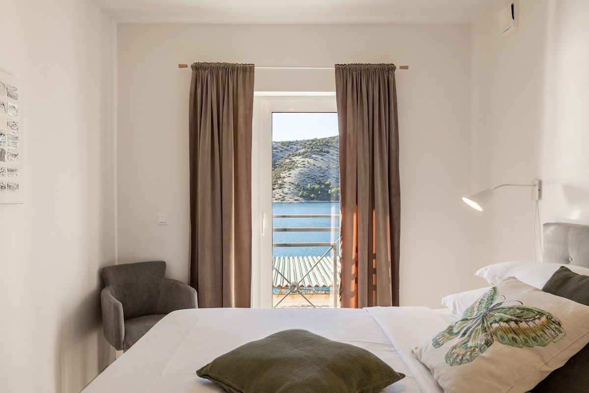 Apartmajska hiša, 1. vrsta do morja, Vinišće