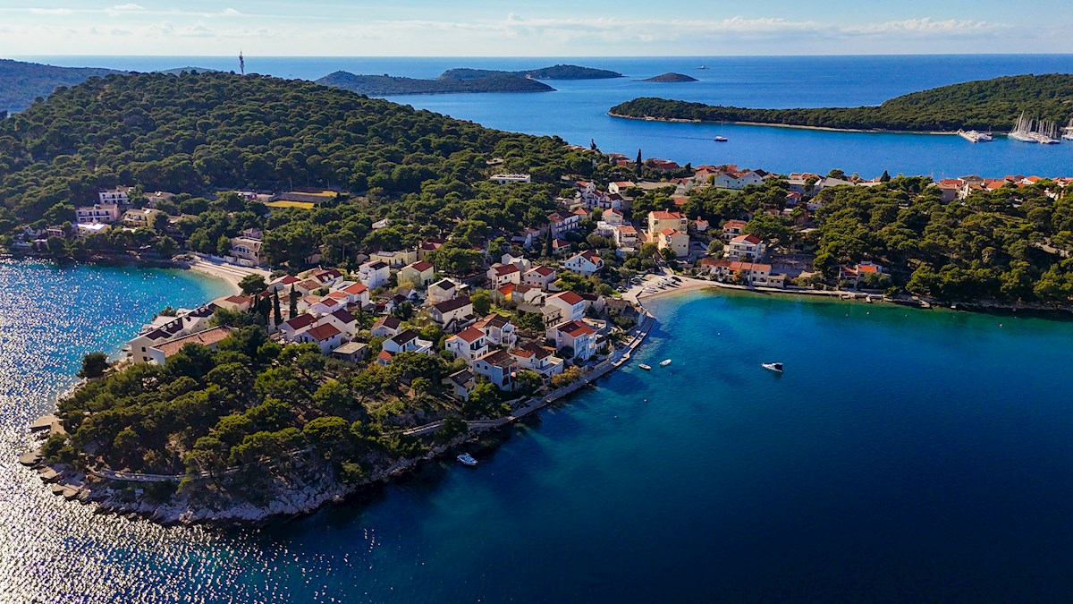 Apartmajska hiša, Rogoznica