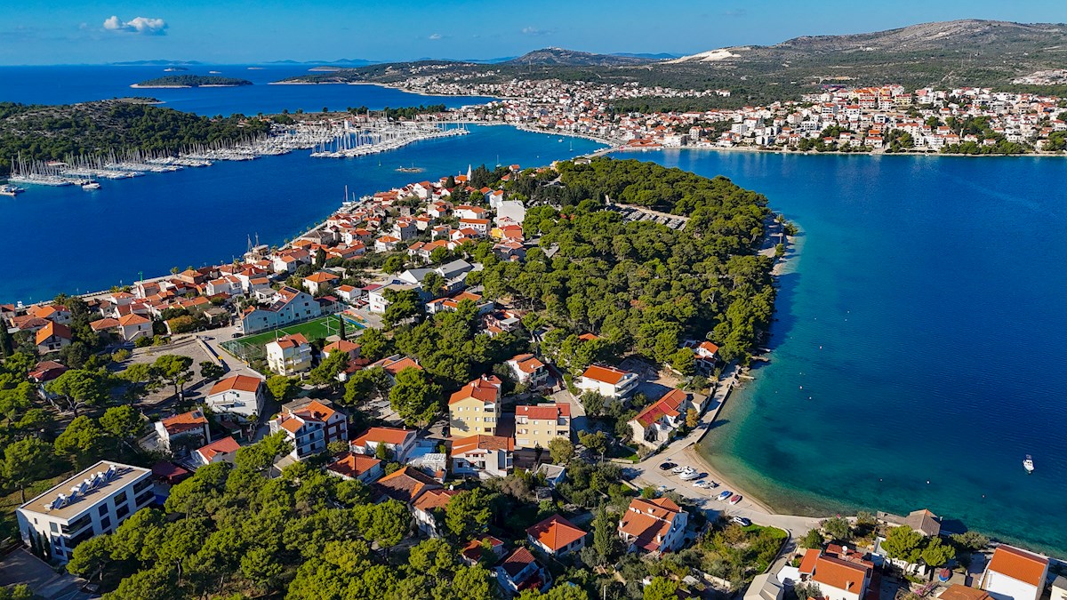 Apartmajska hiša, Rogoznica