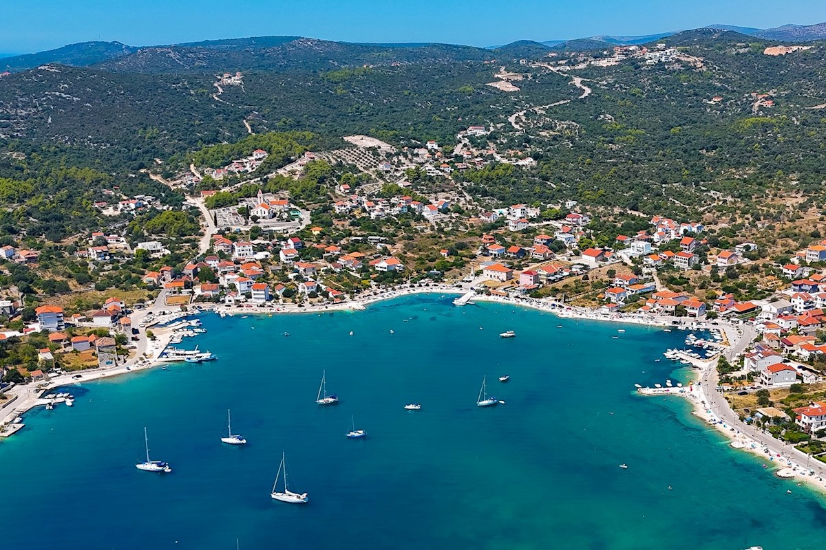 Stavbno zemljišče ob morju, 400m2, Vinišće