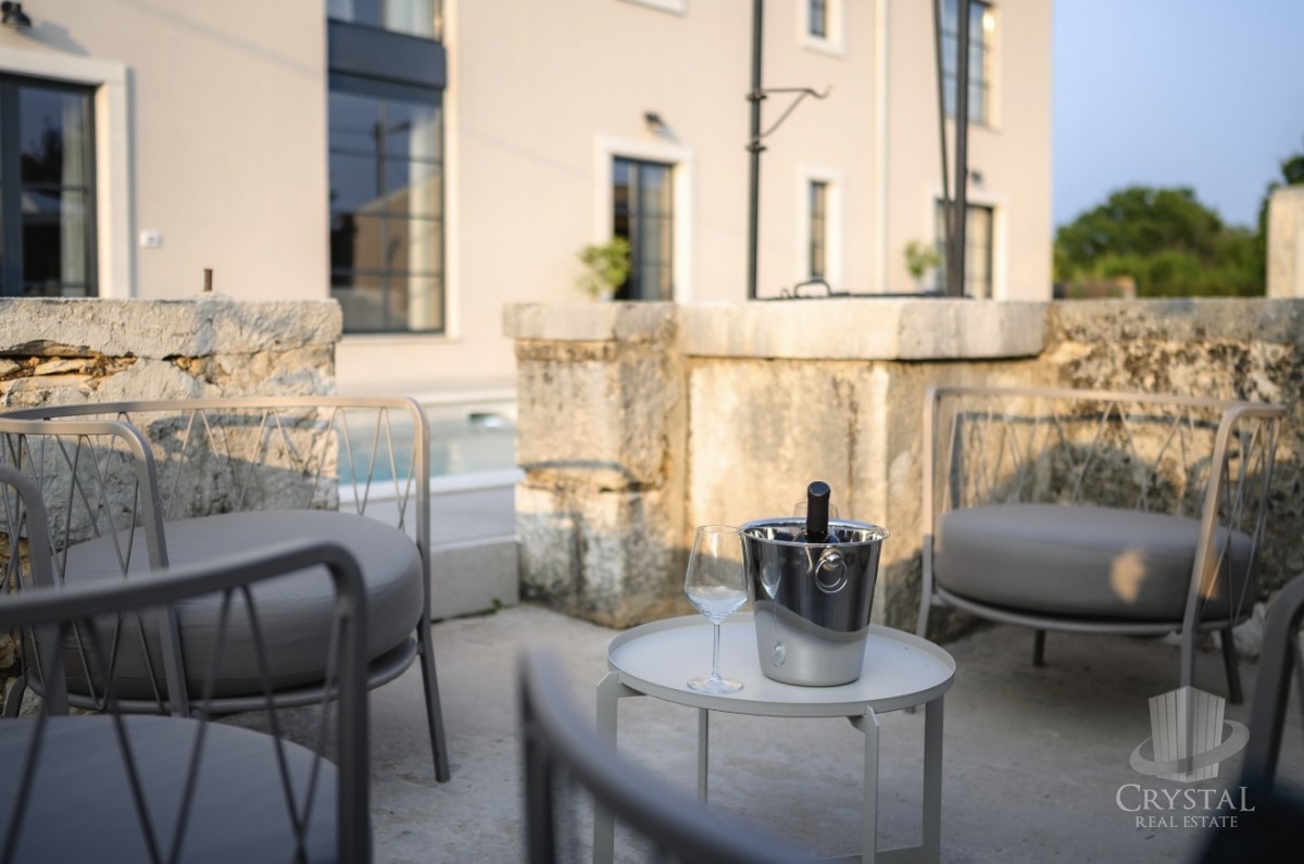 Razkošna oaza miru – Villa Madora