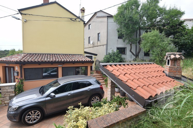 Hiša v novi vasi