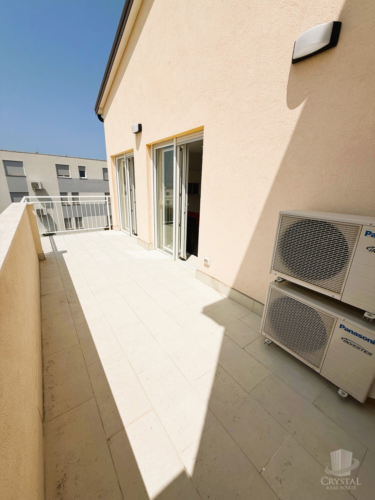 Apartma v Novigradu s pogledom na morje