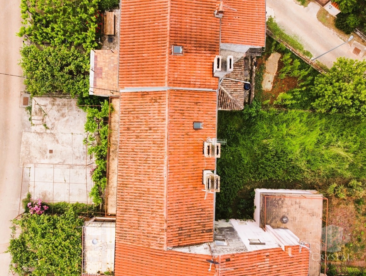 Priložnost za prenovo hiše
