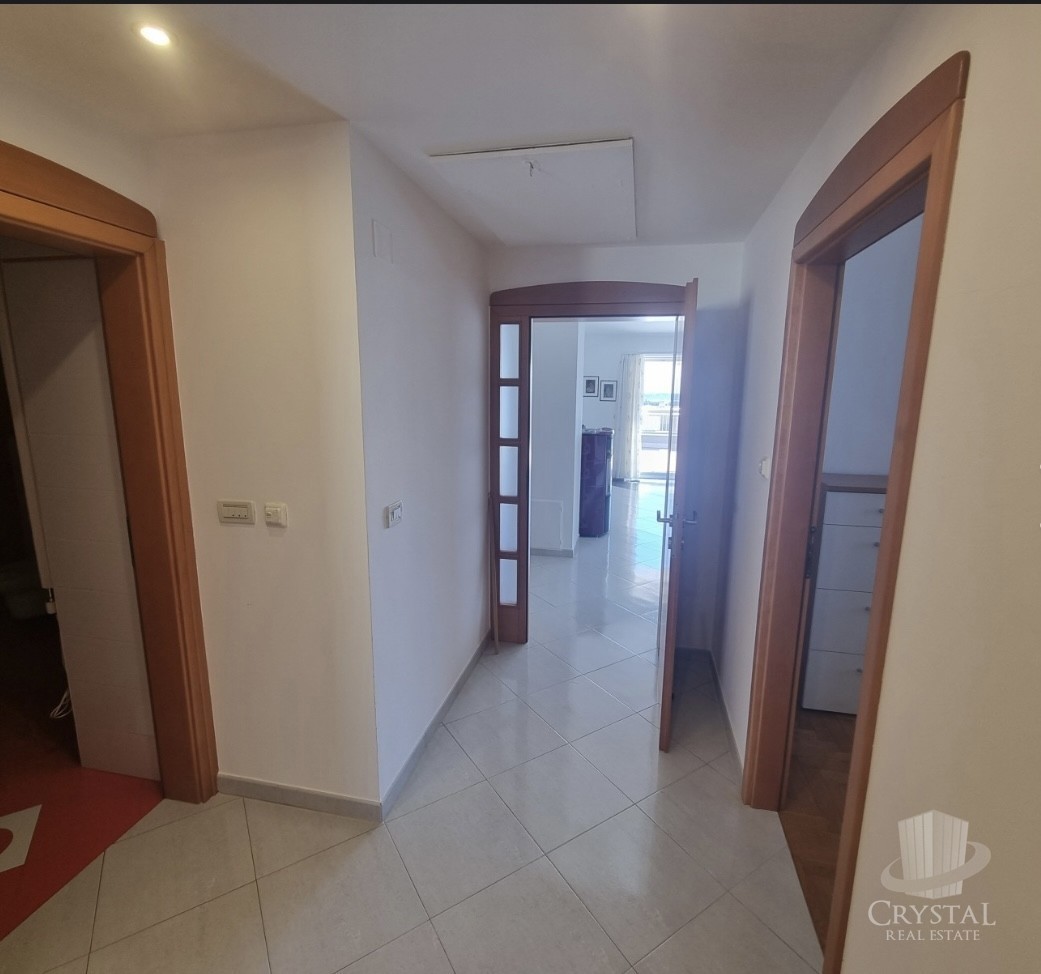 Apartma v Novigradu s pogledom na morje