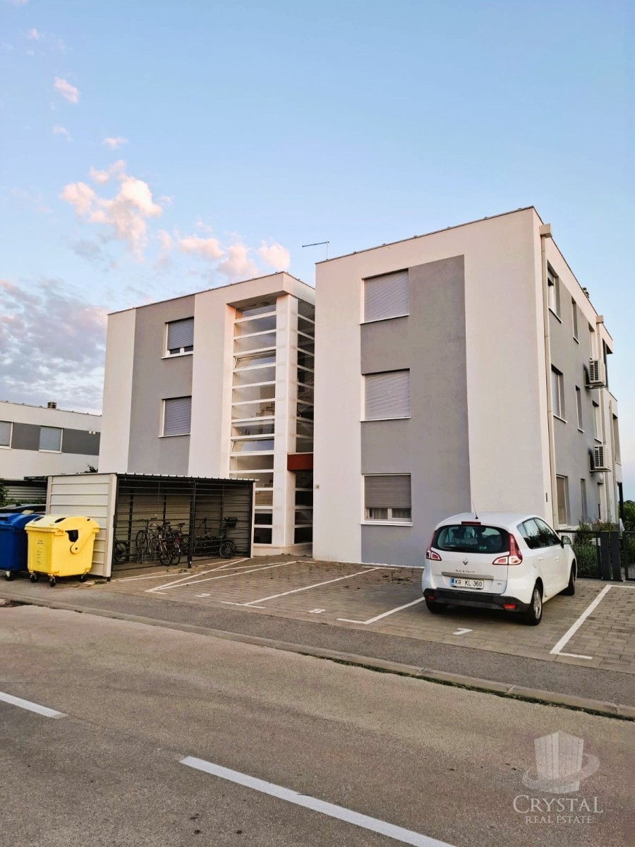 Apartma v Novigradu s pogledom na morje in naravo