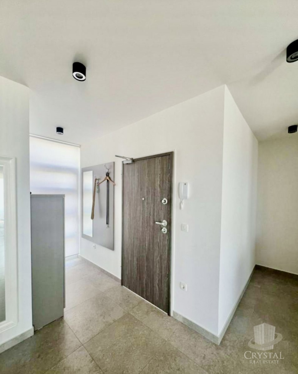 Apartma v Novigradu s pogledom na morje in naravo