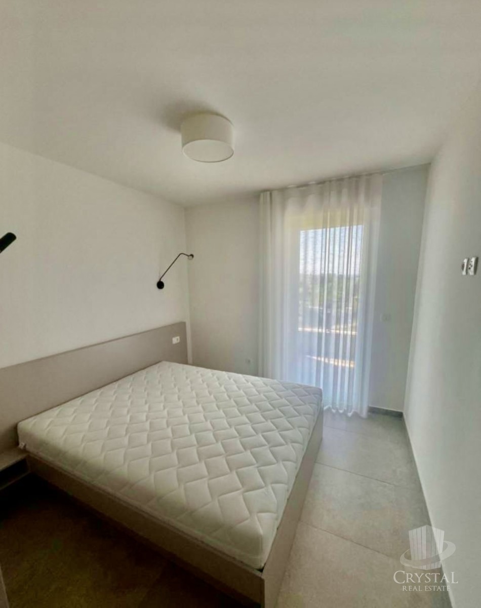 Apartma v Novigradu s pogledom na morje in naravo