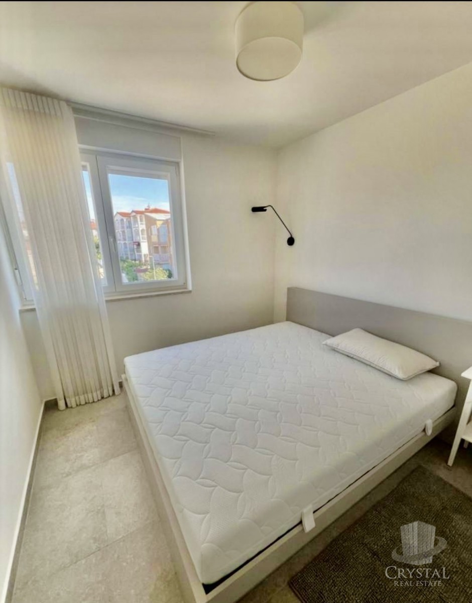 Apartma v Novigradu s pogledom na morje in naravo